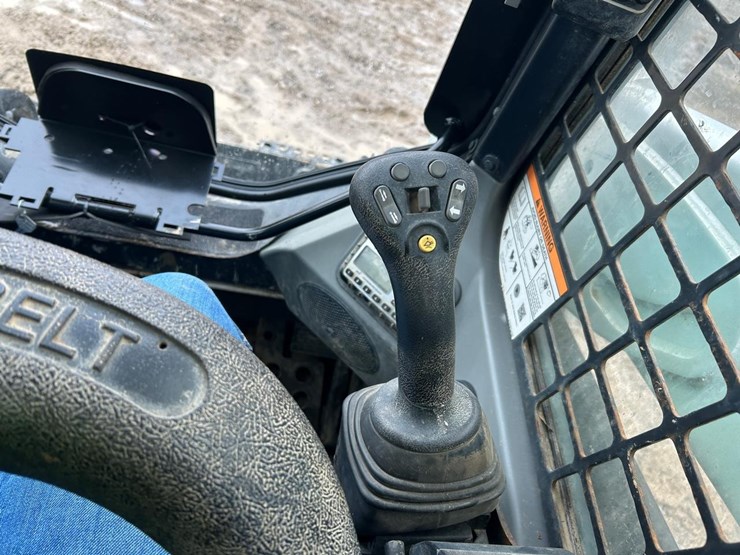 2018-bobcat-t595-image-24