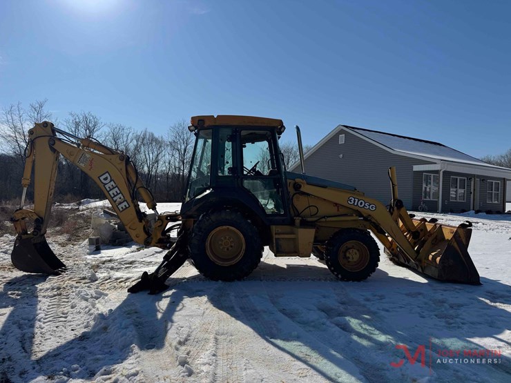 deere-310sg-image-2