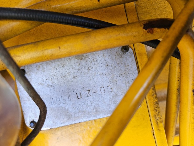 #47-•-international-2506-tractor-image-43