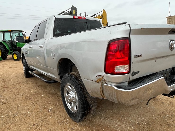 2014-dodge-2500-image-3