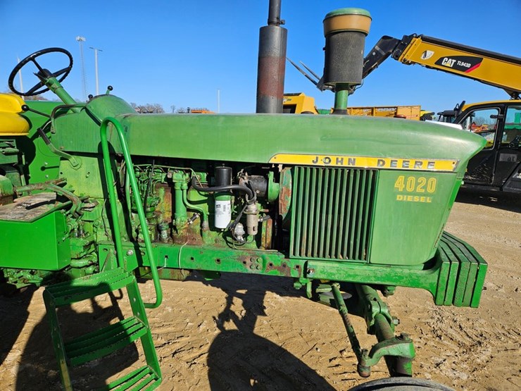 john-deere-4020-image-12