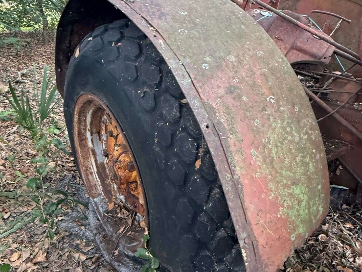 minneapolis-moline-lp-orchard-tractor-image-12