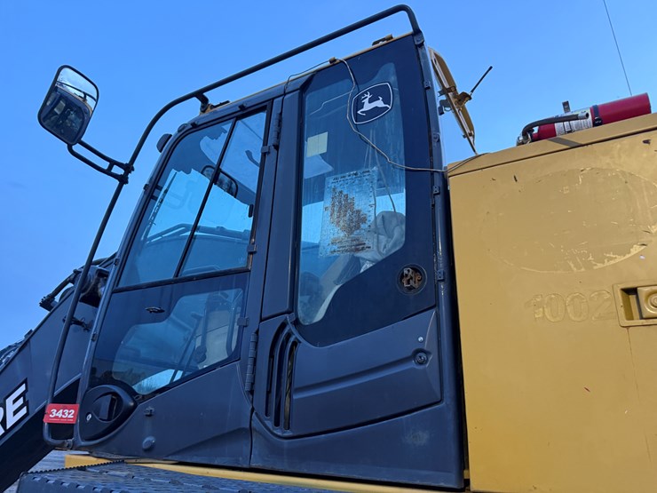 2006-deere-650d-lc-image-27