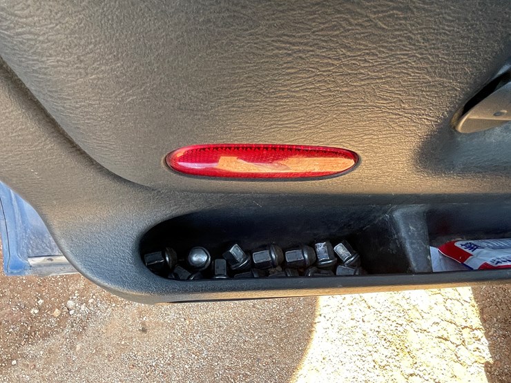 2004-dodge-1500-image-29