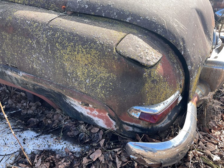 #13026-•-(1)-vintage-truck-and-(2)-vintage-cars-(no-title)-image-139