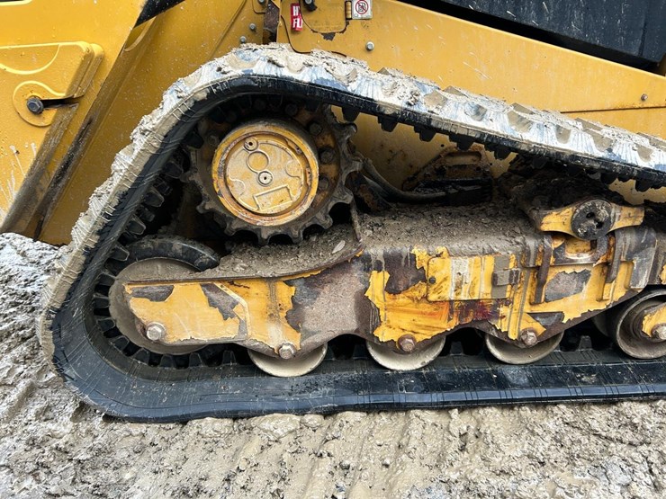 2020-caterpillar-259d3-image-13