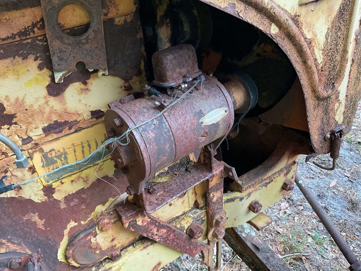 minneapolis-moline-parts-tractor-image-17