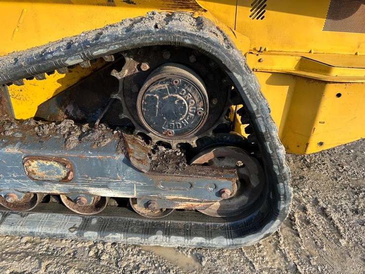 2019-deere-325g-image-17