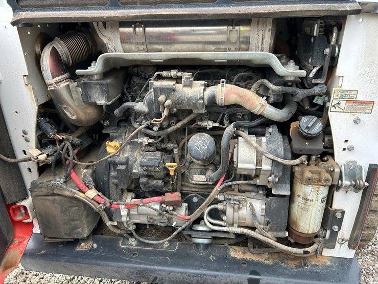 2022-bobcat-t770-image-15