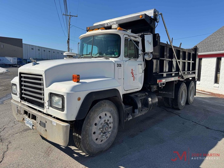 1998-mack-rd688s-image-6