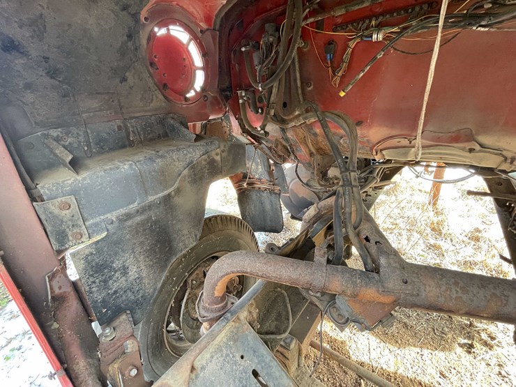 1986-ford-8000-image-41