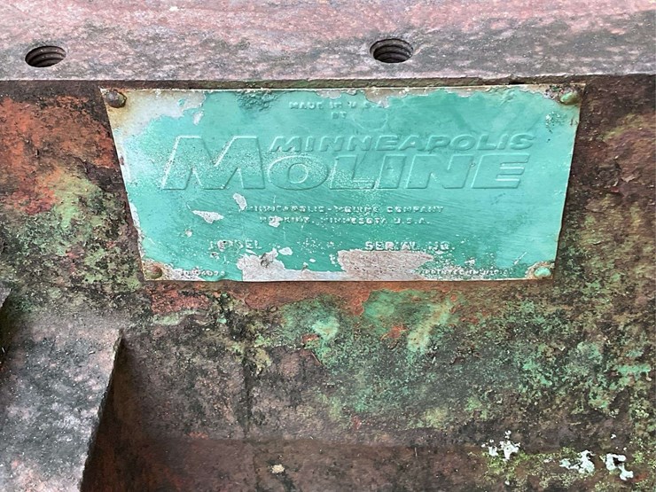 minneapolis-moline-parts-tractor-image-6