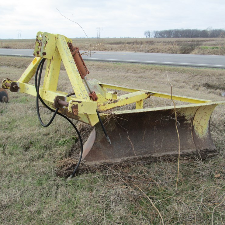 #27315 • Allen Mfg V Ditcher AM287052