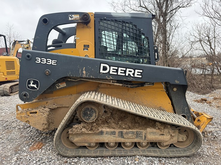 2015-deere-333e-image-6