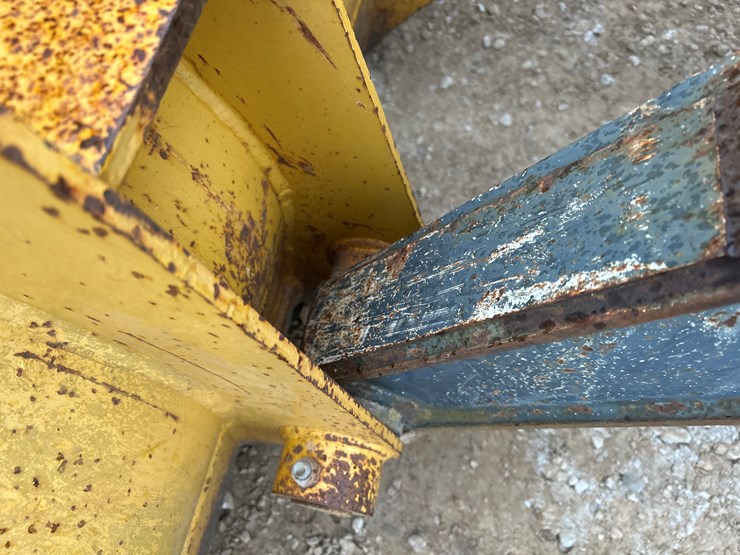 2011-deere-310sj-image-12