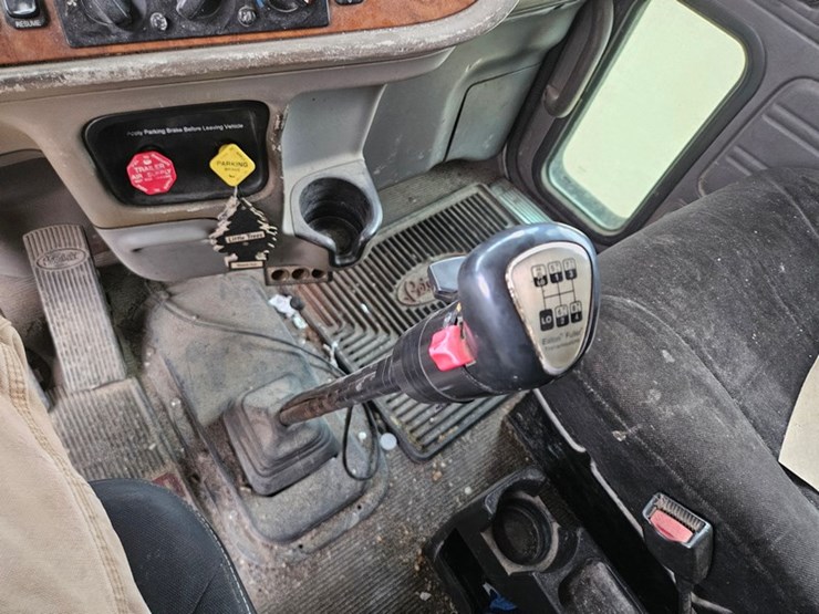 2006-peterbilt-379-image-60