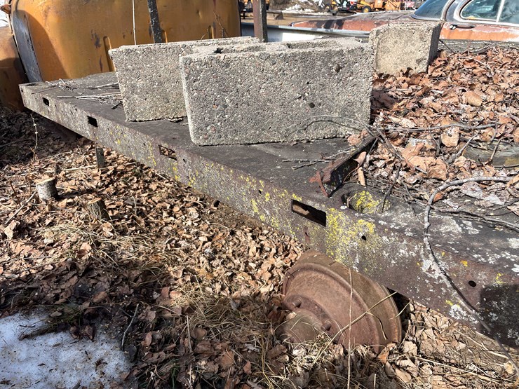 #13026-•-(1)-vintage-truck-and-(2)-vintage-cars-(no-title)-image-36