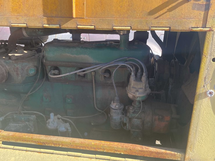 #13065-•-le-roi-gas-powered-generator-on-wheels-image-17