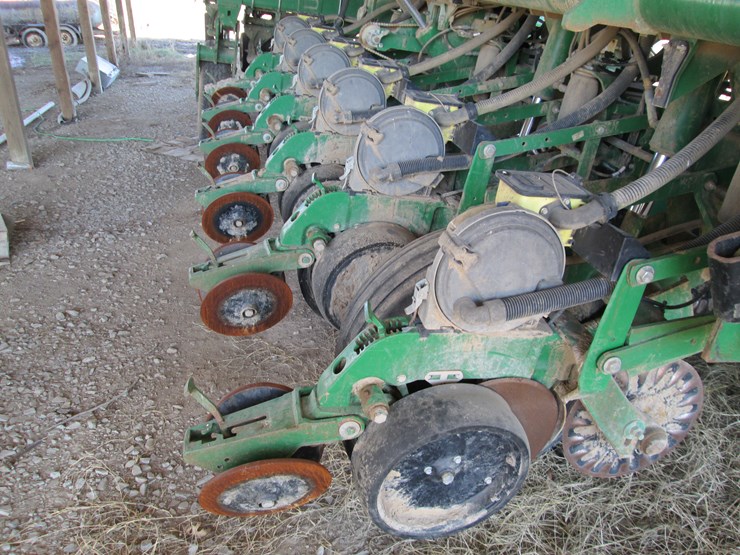 john-deere-1790-image-25