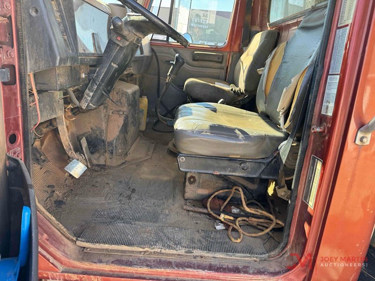 1999-international-4900-image-23