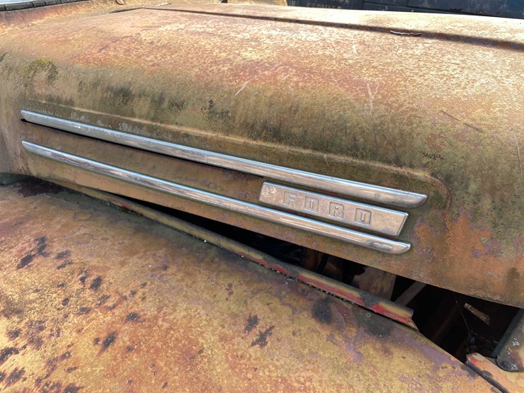 #13026-•-(1)-vintage-truck-and-(2)-vintage-cars-(no-title)-image-19