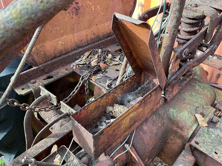 avery-parts-tractor-image-25