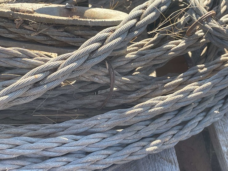 #13094-•-pile-of-steel-cables-image-5