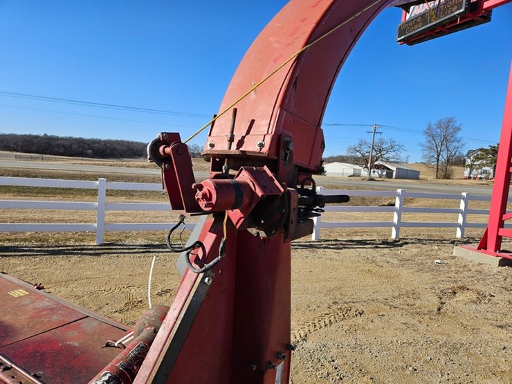 new-holland-892-image-22