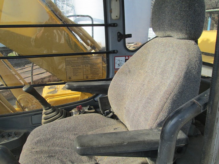 deere-200-lc-image-45