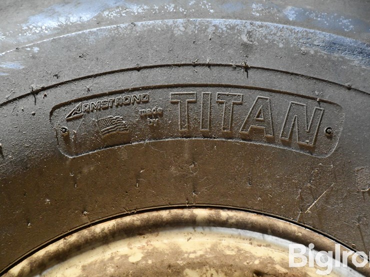 armstrong-titan-16.5l-16.1-tire-on-8-bolt-rim-image-10