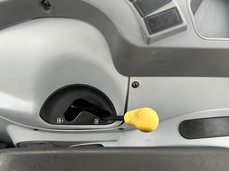 2022-new-holland-ts6.140-image-28