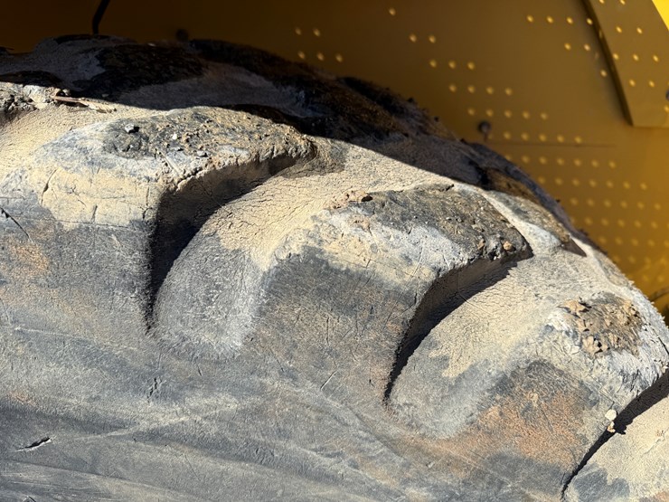 2016-caterpillar-938m-image-81