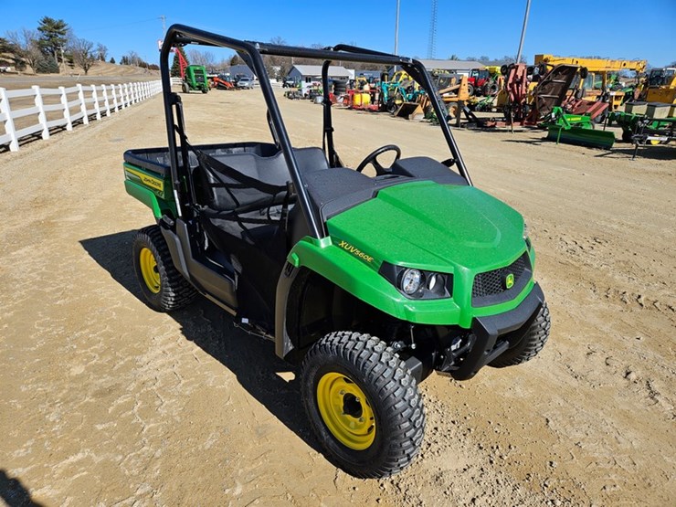 2023-john-deere-gator-image-7