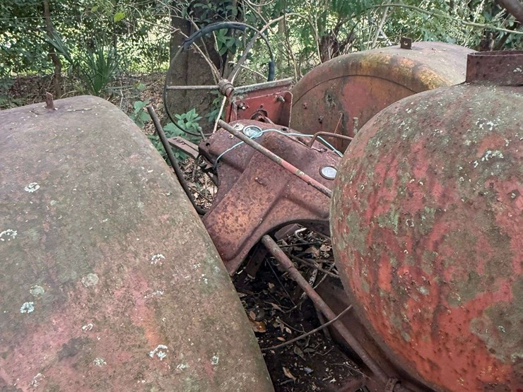 minneapolis-moline-lp-orchard-tractor-image-11