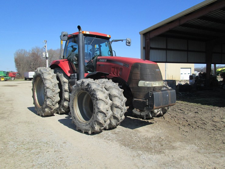 case-ih-magnum-305-image-2