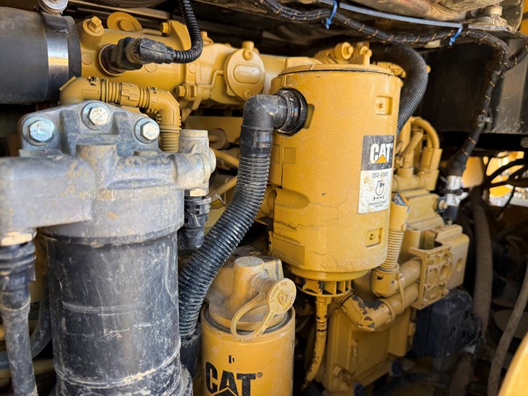 2016-caterpillar-938m-image-43