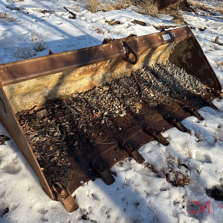 CAT 73" TOOTH BUCKET SKID STEER ATTACHMENT