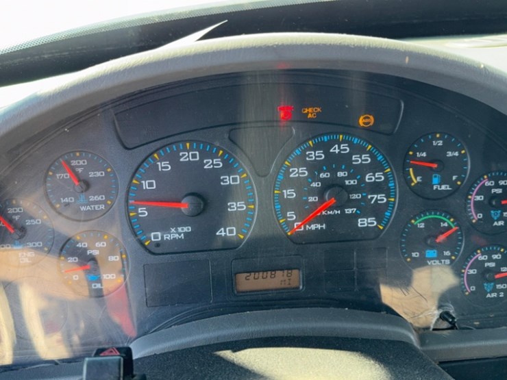 2007-international-7400-image-8