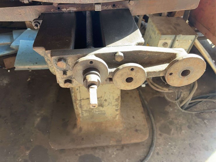 newton-philadelphia-vertical-shaper-image-5