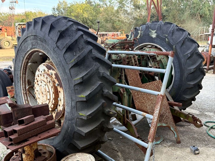 oliver-2255-parts-tractor-image-5