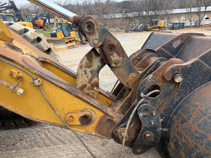 caterpillar-930g-image-22