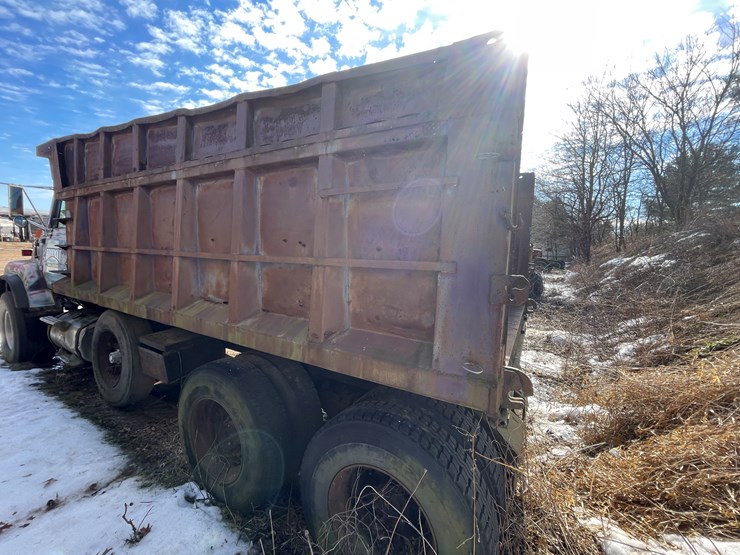 #13014-•-1976-ford-dump-truck-(has-wi-title)-image-12