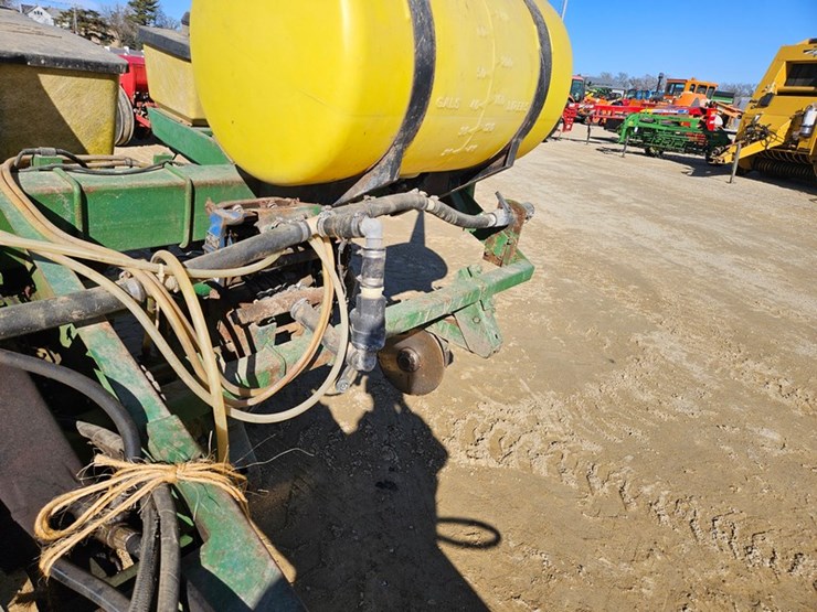 john-deere-7000-image-12