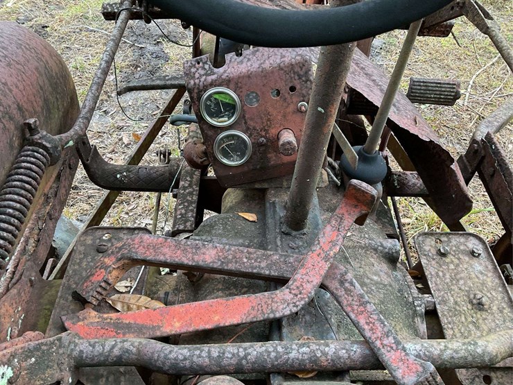 b.f.-avery-parts-tractor-image-15