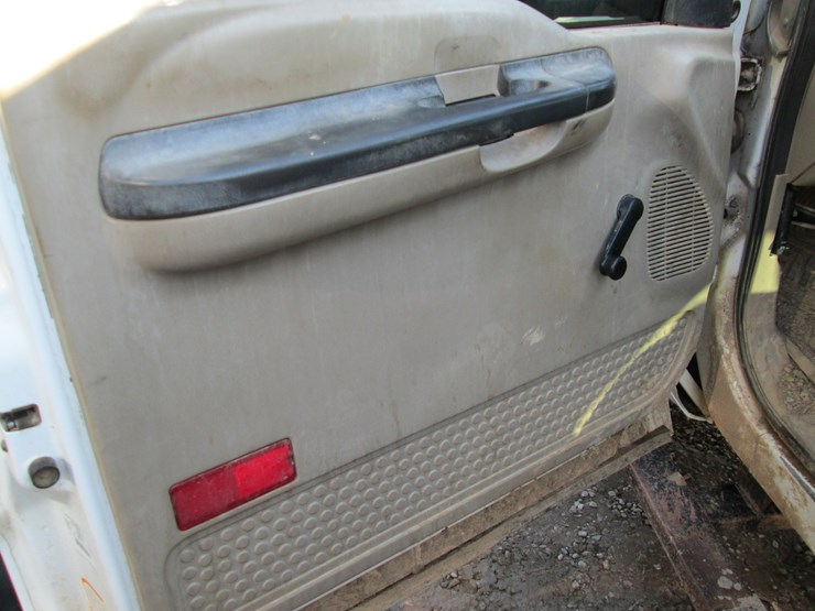 2005-ford-f350-image-26