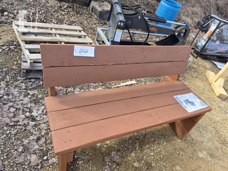 homemade-wooden-bench-image-1