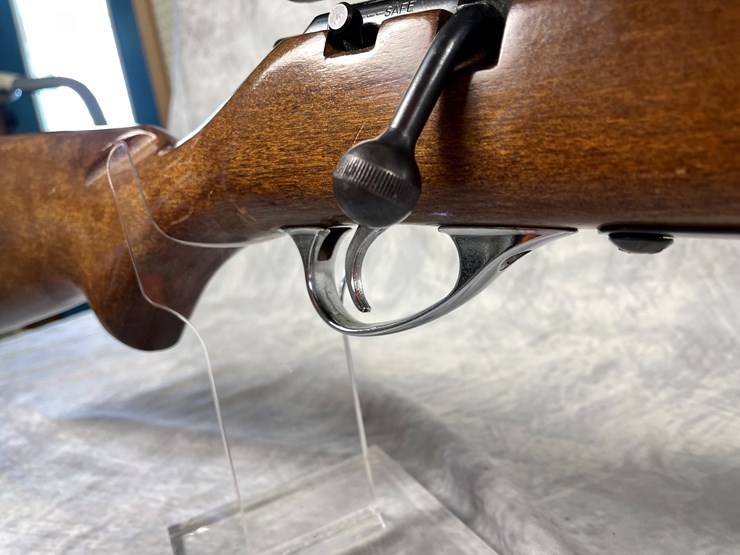 #2184-•-revelation-model-105m-.22-bolt-action-rifle,-sn:-26600311-(downing,-wi)-image-11