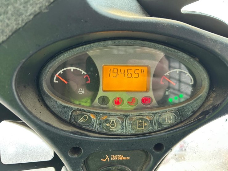 2017-bobcat-t870-image-20