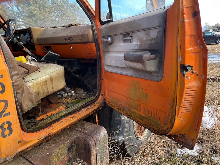 #13018-•-1974-gmc-6500-tractor-(has-wi-title)-image-63