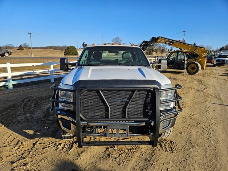 2012-ford-f550-image-8